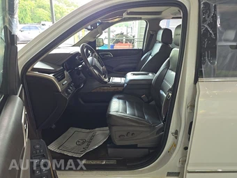 2017 GMC Yukon Denali XL 5SA – miniatura 7