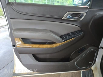 2017 GMC Yukon Denali XL 5SA – miniatura 9