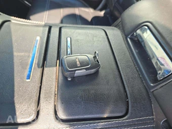2017 GMC Yukon Denali XL 5SA - miniatura 8