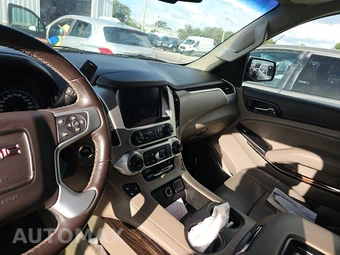 2017 GMC Yukon SLT 4SA – miniatura 11