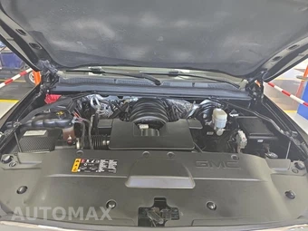 2017 GMC Yukon SLT 4SA – miniatura 16