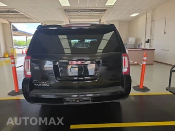 2017 GMC Yukon SLT 4SA – miniatura 5