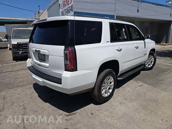 2017 GMC Yukon SLT 4SA – miniatura 3