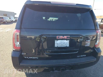 2017 GMC Yukon SLT 4SA - miniatura 5