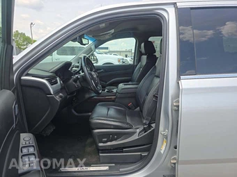 2017 GMC Yukon SLT 4SA – miniatura 3