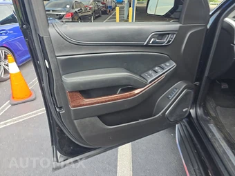 2017 GMC Yukon SLT 4SA – miniatura 9