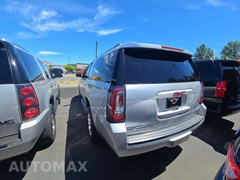 2017 GMC Yukon XL SLT 4SA - miniatura 2