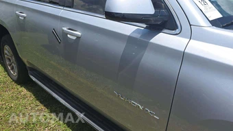 2017 GMC Yukon XL SLT 4SA – miniatura 34