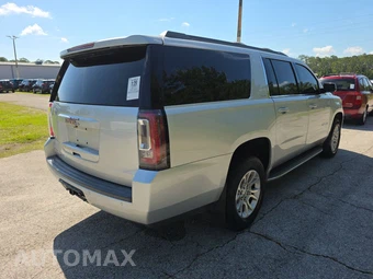 2017 GMC Yukon XL SLT 4SA – miniatura 4