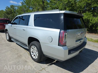 2017 GMC Yukon XL SLT 4SA – miniatura 6