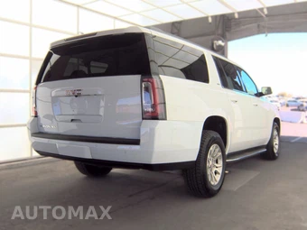 2017 GMC Yukon XL SLT 4SA – miniatura 4