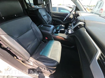 2017 GMC Yukon XL SLT 4SA – miniatura 8