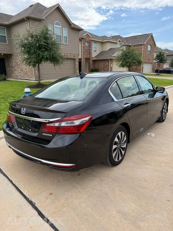 2017 Honda Accord Hybrid EX-L Sedan - miniatura 3