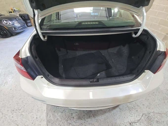 2017 Honda Accord Hybrid EX-L Sedan - miniatura 14