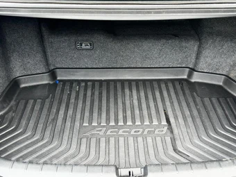 2017 Honda Accord Hybrid Touring Sedan - miniatura 25