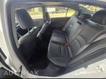 2017 Honda Accord Hybrid Touring Sedan - miniatura 17