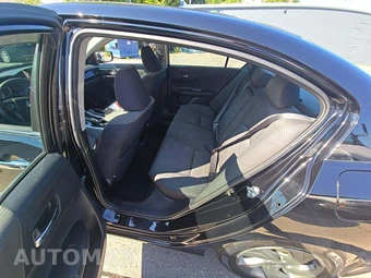 2017 Honda Accord Sedan LX - miniatura 13