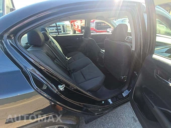 2017 Honda Accord Sedan LX - miniatura 16