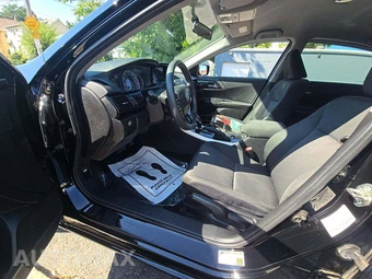 2017 Honda Accord Sedan LX - miniatura 6