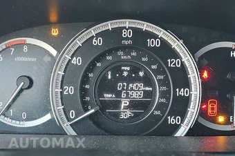 2017 Honda Accord Sedan LX - miniatura 4