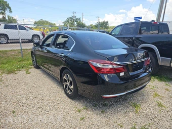2017 Honda Accord Sedan LX - miniatura 2