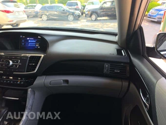 2017 Honda Accord Sedan LX - miniatura 18