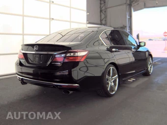 2017 Honda Accord Sedan Sport - miniatura 4