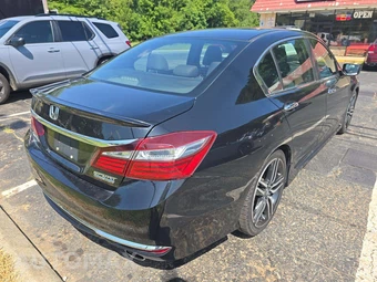 2017 Honda Accord Sedan Sport SE - miniatura 3