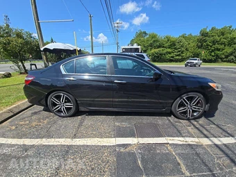 2017 Honda Accord Sedan Sport SE - miniatura 4