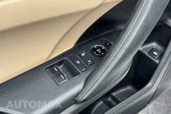 2017 Honda Civic Coupe LX - miniatura 16