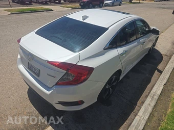 2017 Honda Civic Sedan Touring - miniatura 4