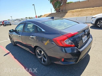 2017 Honda Civic Sedan Touring - miniatura 6