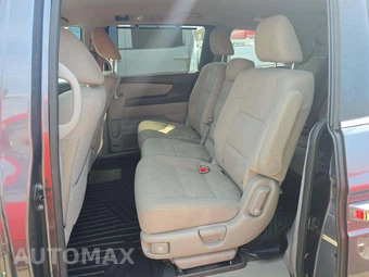2017 Honda Odyssey SE 118.1" WB - miniatura 13
