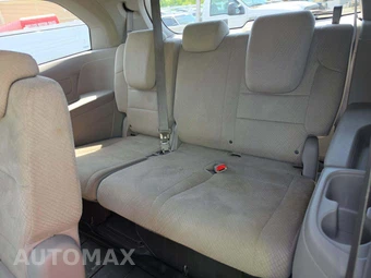 2017 Honda Odyssey SE 118.1" WB - miniatura 14