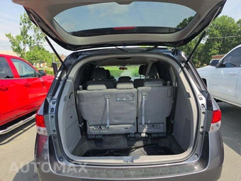 2017 Honda Odyssey SE 118.1" WB - miniatura 15