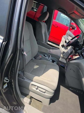 2017 Honda Odyssey SE 118.1" WB - miniatura 19