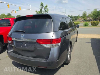 2017 Honda Odyssey SE 118.1" WB - miniatura 3