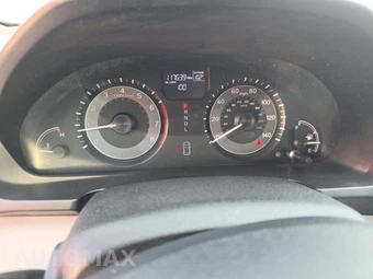 2017 Honda Odyssey SE 118.1" WB - miniatura 9
