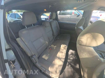 2017 Honda Odyssey SE 118.1" WB - miniatura 17