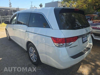 2017 Honda Odyssey SE 118.1" WB - miniatura 2