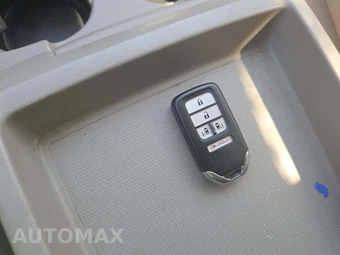 2017 Honda Odyssey SE 118.1" WB - miniatura 8