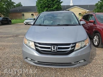 2017 Honda Odyssey Touring 118.1" WB – miniatura 2