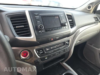 2017 Honda Pilot LX - miniatura 16
