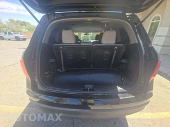 2017 Honda Pilot LX - miniatura 12