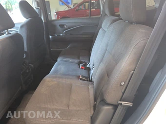 2017 Honda Pilot LX – miniatura 13