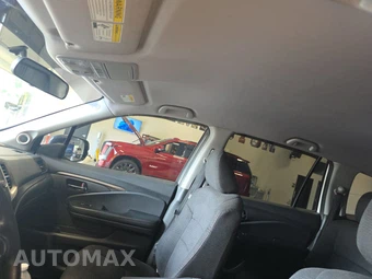 2017 Honda Pilot LX – miniatura 14