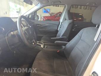 2017 Honda Pilot LX – miniatura 7