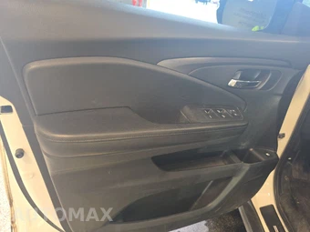 2017 Honda Pilot LX – miniatura 9