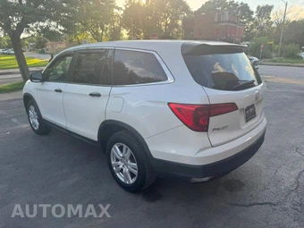 2017 Honda Pilot LX - miniatura 5