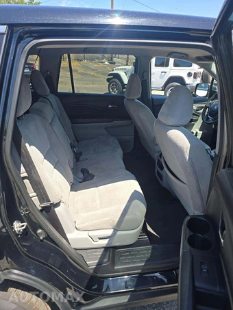 2017 Honda Pilot LX - miniatura 17